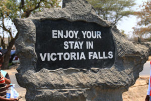 世界三大瀑布「ビクトリアの滝」の行き方、ビザなど必要な観光情報をまとめてみた＠ジンバブエ【海外観光情報】