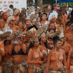 イースター島には半裸の男女がボディペイントする祭り「タパティ・ラパヌイ」があるらしい＠チリ【海外観光情報】